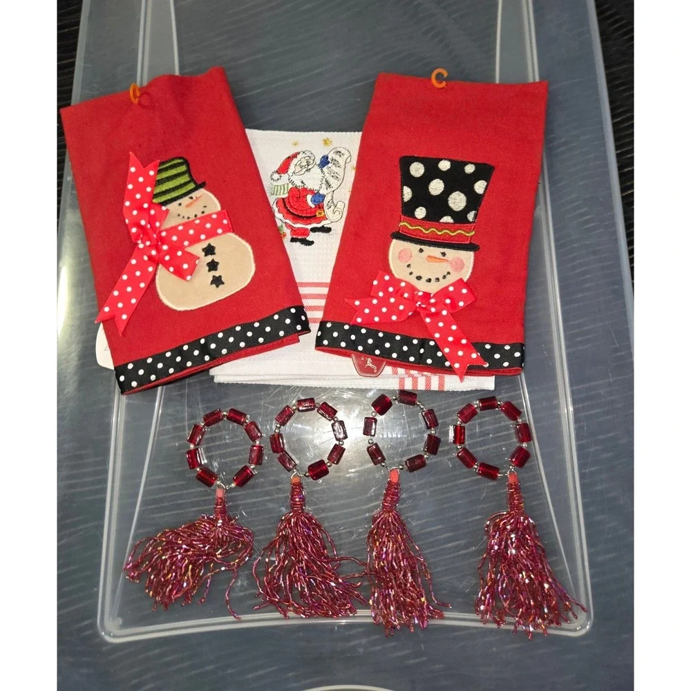 Grasslands Road Christmas Snowman Santa Hand Towel Napkin Set with Napkin Rings